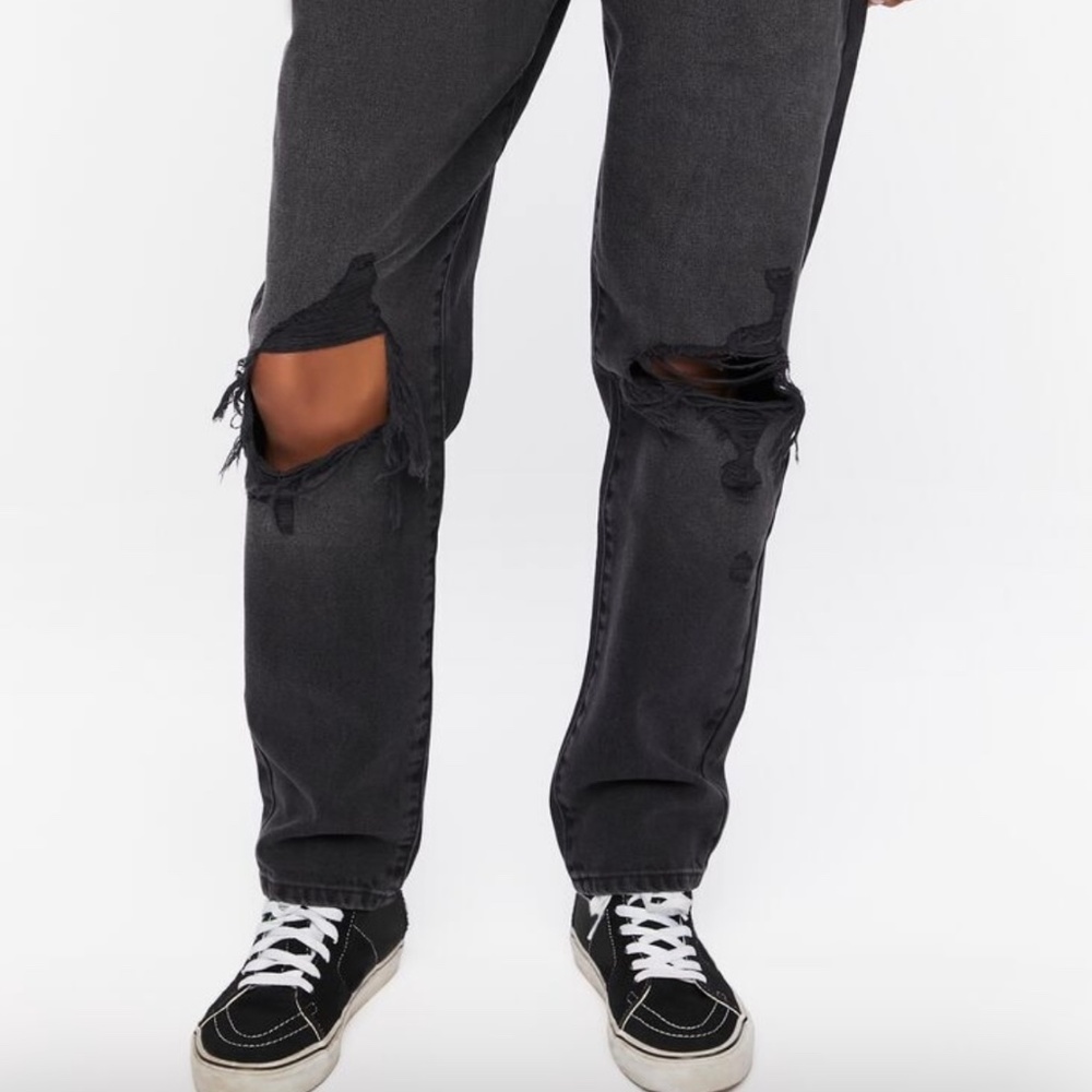 FOREVER21: SZ 31 NWT black distressed cotton mom jeans